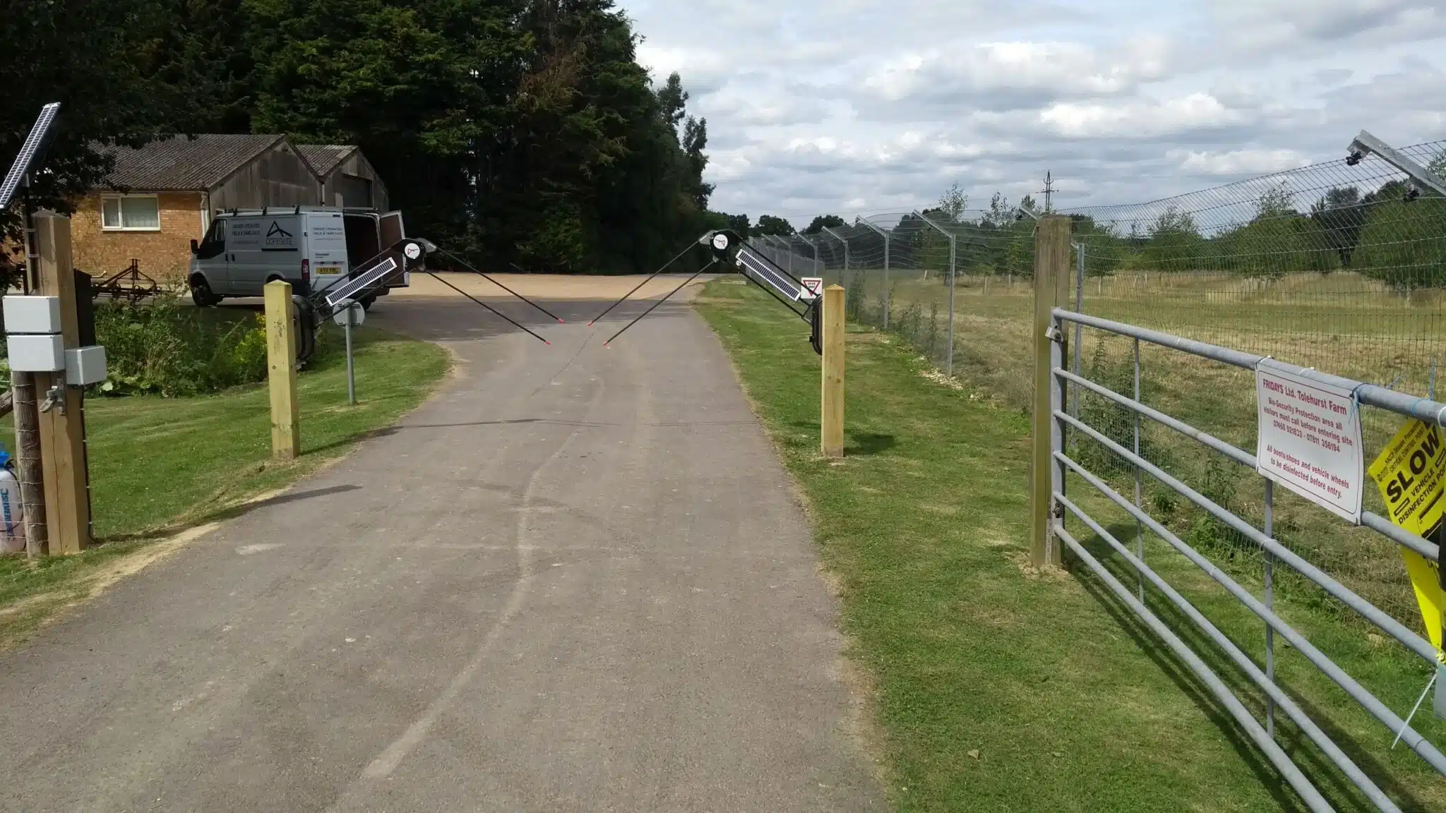 BioSecurity at Pig and Poultry Farms